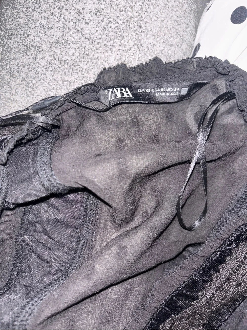 NWT Zara Black Mesh Velvet Trim Cropped Blouse XS